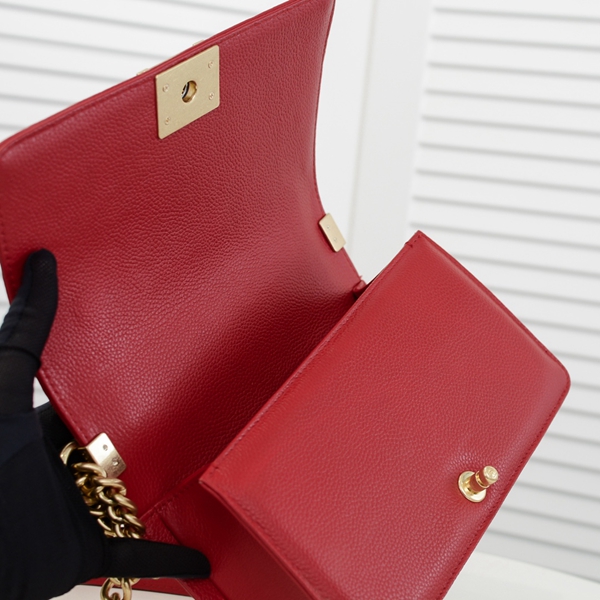 シャネルバッグ着用イメージ